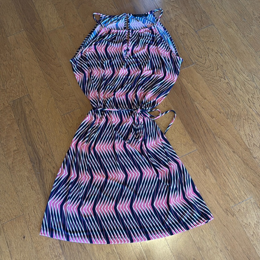 Banana Republic keyhole packable mini dress 🌴